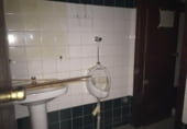 288m² commercial premises for sale in Buñol, Calle Antonio Machado photo