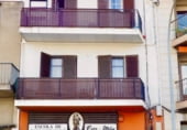 492m² building for sale in Figueras, Carrer del President Kennedy photo