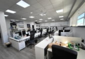 1800m² office for sale in San Andrés del Rabanedo, Calle Carbosillo photo
