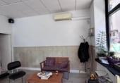 84m² locaux commerciaux pour vente à Cáceres, dans le quartier de Reyes Huertas, Calle Médico Sorapán photo