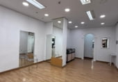 70m² commercial premises for sale in Cáceres, in the area of Kings Huertas, Calle León Leal photo