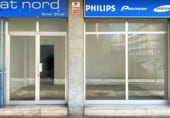 Local comercial en venta con 131m² en Figueras, Carrer Oliva foto