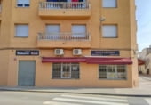 Restaurante en venta con 92m² en Sant Pere Pescador, Carrer Remences foto