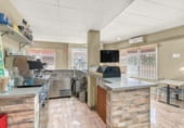Restaurante en venta con 92m² en Sant Pere Pescador, Carrer Remences foto