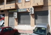 Local comercial
en venda
amb 200m² a Oriola, Calle Párroco D. Jesús Belmonte foto