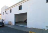 357m² warehouse for sale in Salteras, Calle Real photo