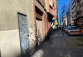 Local comercial en venta con 392m² en Gijón, en la zona de La Arena, Calle Doctor Aquilino Hurle foto