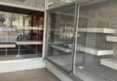 Local comercial en venta con 188m² en Tarrasa, Carrer de Pardo Bazán foto