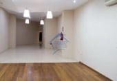 137m² commercial premises for sale in Cáceres, in the area of Kings Huertas, Plaza de los Conquistadores photo