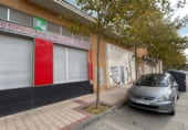 200m² commercial premises for sale in Zaragoza, Calle Maestre Racional photo