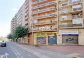373m² commercial premises for sale in Lérida, photo