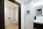 Restaurante en venta con inquilinos con 220m² en Irún, Calle Aureliano López Becerra foto