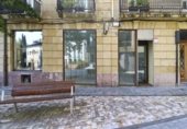Local comercial en venta con 86m² en Irún, Calle Fermín Calbetón foto