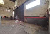 639m² warehouse for sale in Seville, in the area of Old Airport, Calle Laton Polig. Ind. Calonge photo
