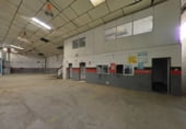 639m² warehouse for sale in Seville, in the area of Old Airport, Calle Laton Polig. Ind. Calonge photo