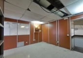 639m² warehouse for sale in Seville, in the area of Old Airport, Calle Laton Polig. Ind. Calonge photo