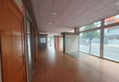 Local comercial
en venda
amb 95m² a Oviedo foto