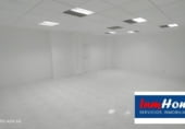 85m² locaux commerciaux pour location à Oviède, dans le quartier de Pumarín photo