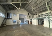 Nave Industrial en alquiler con 700m² en Sant Joan Despí foto