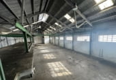 Nave Industrial en alquiler con 700m² en Sant Joan Despí foto
