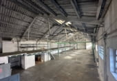 Nave Industrial en alquiler con 700m² en Sant Joan Despí foto