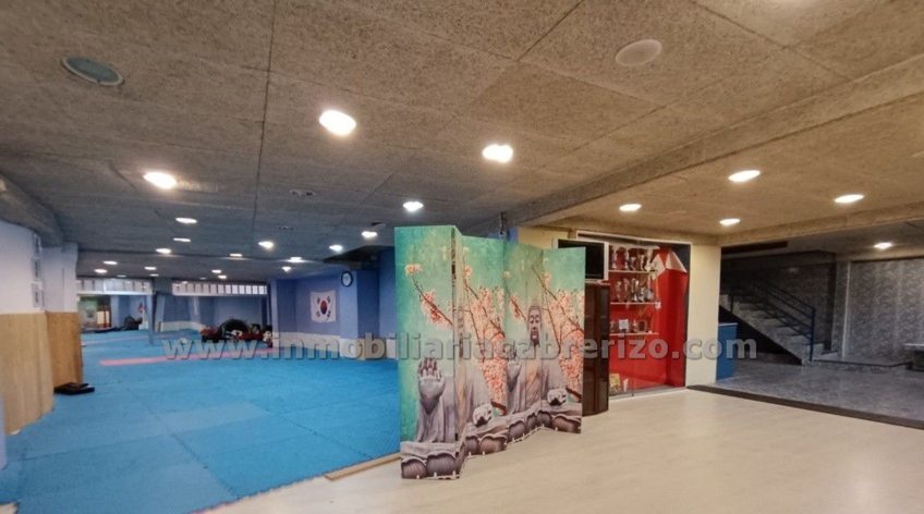 Local comercial