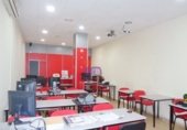100m² commercial premises for rent in Valdepeñas photo