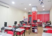100m² commercial premises for rent in Valdepeñas photo