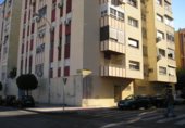 Local comercial en alquiler con 550m² en Badajoz foto