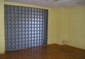 Local comercial en alquiler con 550m² en Badajoz foto