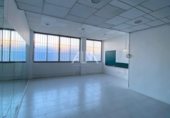 100m² commercial premises for sale in Manzanares photo