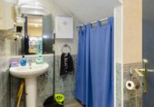 102m² salon de coiffure pour vente à Malaga, dans le quartier de Cortijo Alto photo