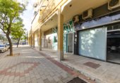 102m² salon de coiffure pour vente à Malaga, dans le quartier de Cortijo Alto photo