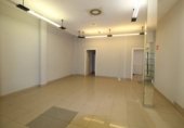 Local comercial
en lloguer
amb 155m² a Oviedo foto