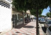 Local comercial en venta con 114m² en Tomares, Calle Tomás Ibarra foto