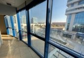 Oficina en venta con 89m² en Sevilla, en la zona de Barriada Pino Montano, Calle Parque de Despeñaperros foto