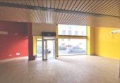292m² commercial premises for sale in Ponferrada, Calle Río Urdiales photo