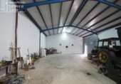 220m² warehouse industrial for sale in Tomelloso, Calle Alcázar photo
