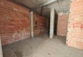 Local comercial en venta con 172m² en Buñol, Avenida de la Hoya foto