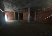 Local comercial en venta con 172m² en Buñol, Avenida de la Hoya foto