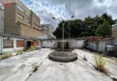 955m² locaux commerciaux pour vente à O Real, Avenida Santa Cristina photo