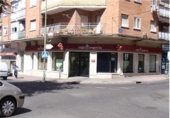 Local comercial en venta con 139m² en Móstoles, Calle Malvarrosa foto
