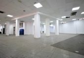 Local comercial en venta con 552m² en Madrid, en la zona de Palacio, Calle de Segovia foto