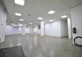 Local comercial en venta con 552m² en Madrid, en la zona de Palacio, Calle de Segovia foto
