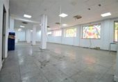 Local comercial en venta con 552m² en Madrid, en la zona de Palacio, Calle de Segovia foto