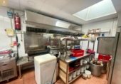 102m² restaurant for sale in Palomares del Río, Calle María Zambrano photo