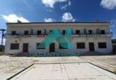 1600m² building for sale in Aliseda, N-521 photo