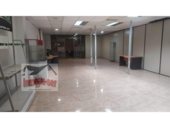Local comercial
en venda
amb 225m² a Barcelona, a la zona de el Guinardó, Carrer d'Escornalbou foto