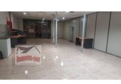 Local comercial
en venda
amb 225m² a Barcelona, a la zona de el Guinardó, Carrer d'Escornalbou foto