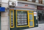Local comercial
en venda
amb 120m² a Lucena, Calle El Peso foto
